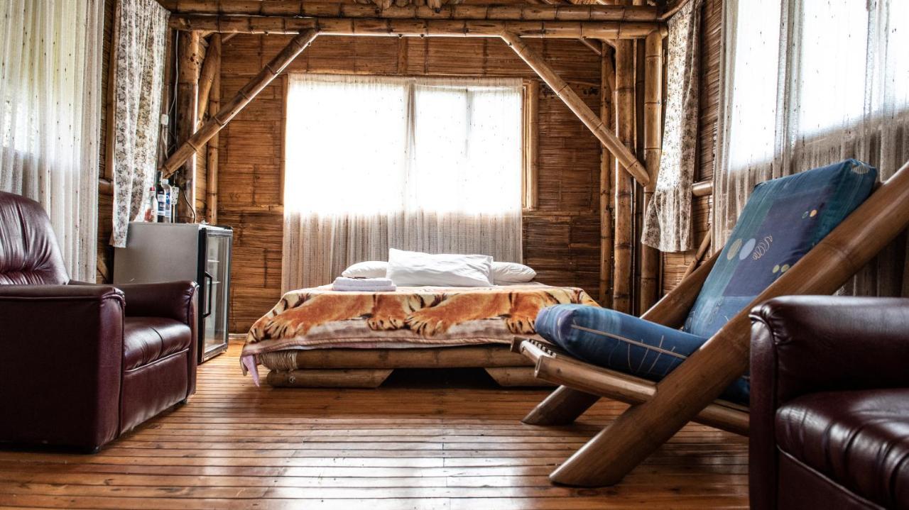 Hotel Guatape Adrianas Bambu Экстерьер фото