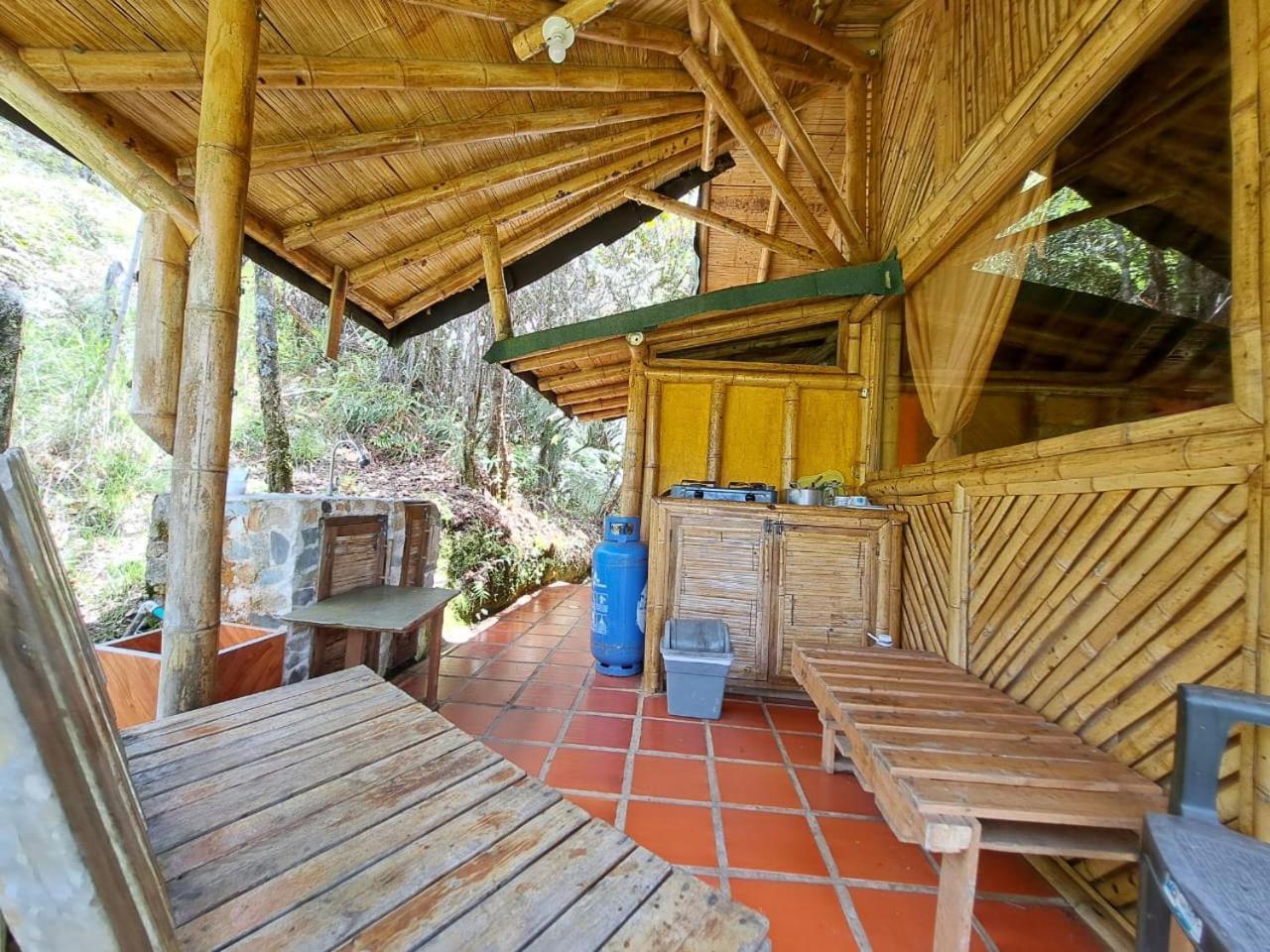 Hotel Guatape Adrianas Bambu Экстерьер фото