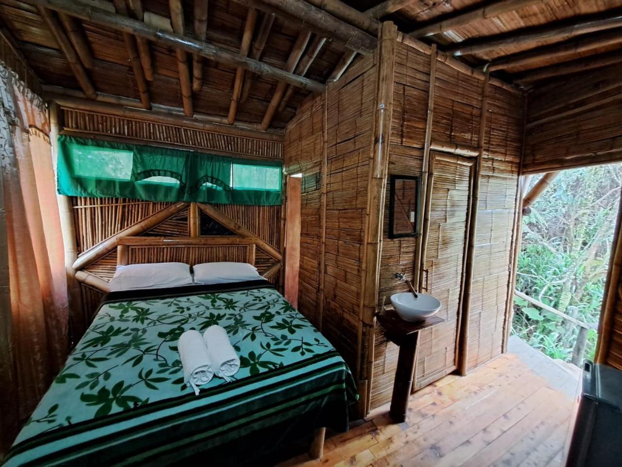 Hotel Guatape Adrianas Bambu Экстерьер фото