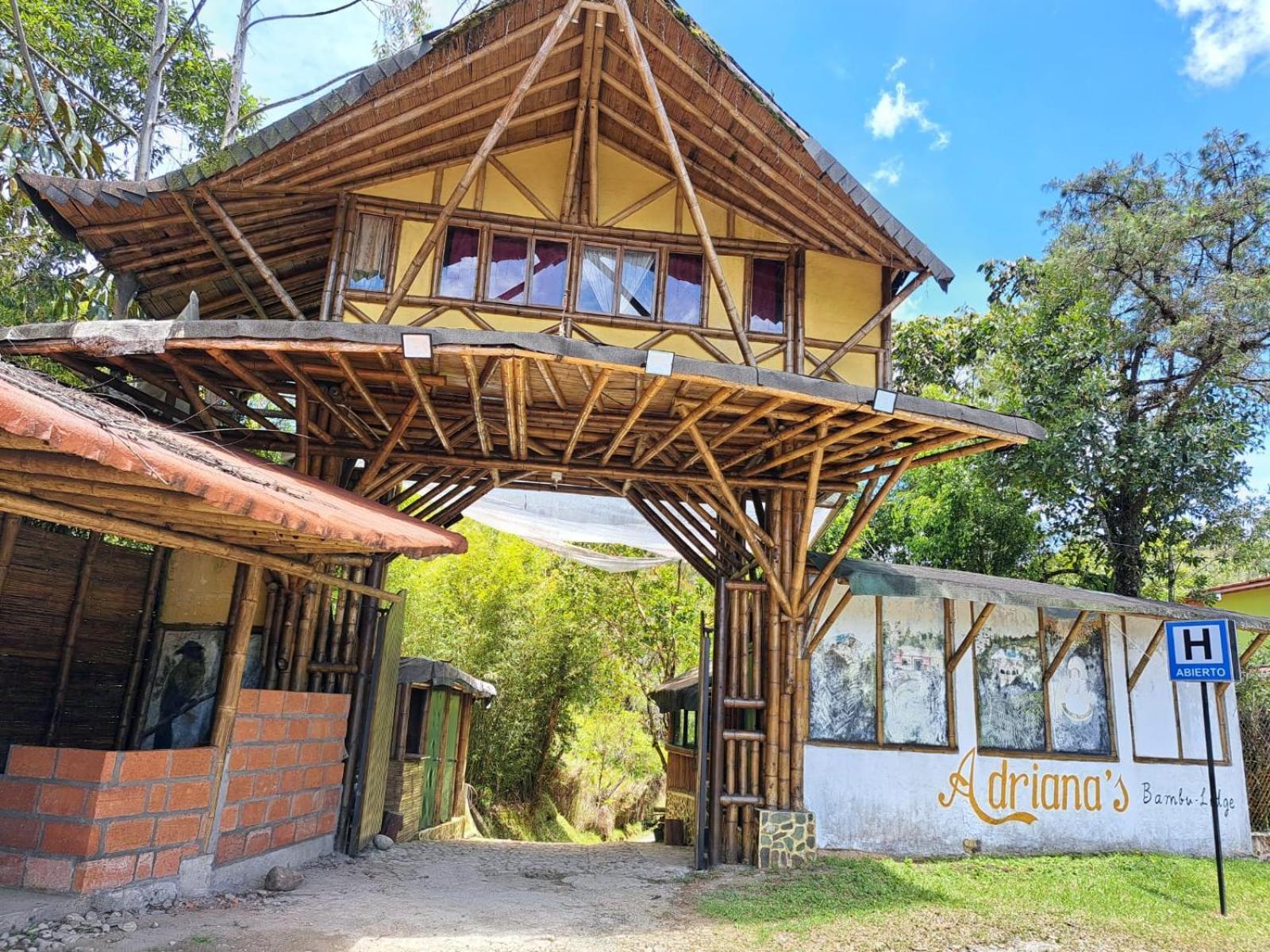 Hotel Guatape Adrianas Bambu Экстерьер фото