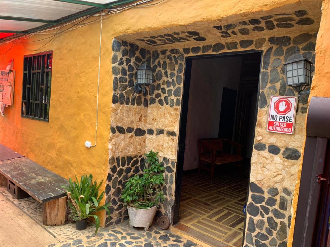 Hotel Guatape Adrianas Bambu Экстерьер фото